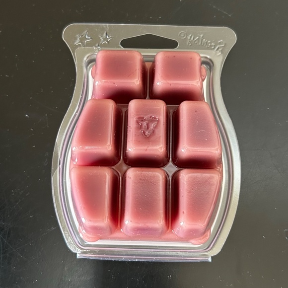 Scentsy Black Raspberry Vanilla Bar Wax. NWT. - Picture 2 of 2